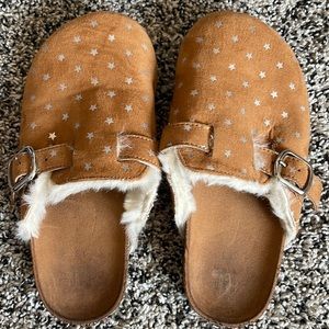 Girls slipper slides